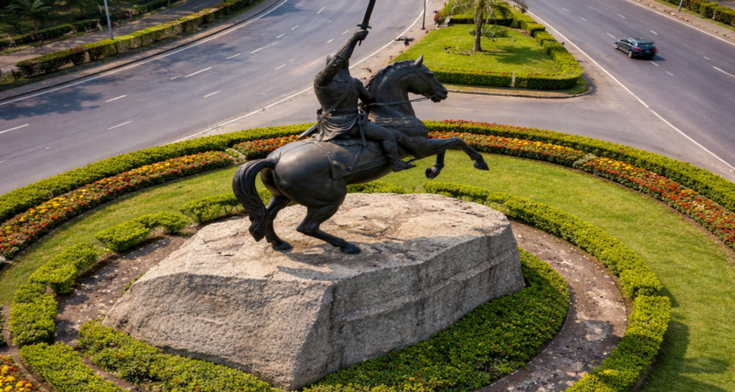 Chhatrapati Maharani Tararani Statue