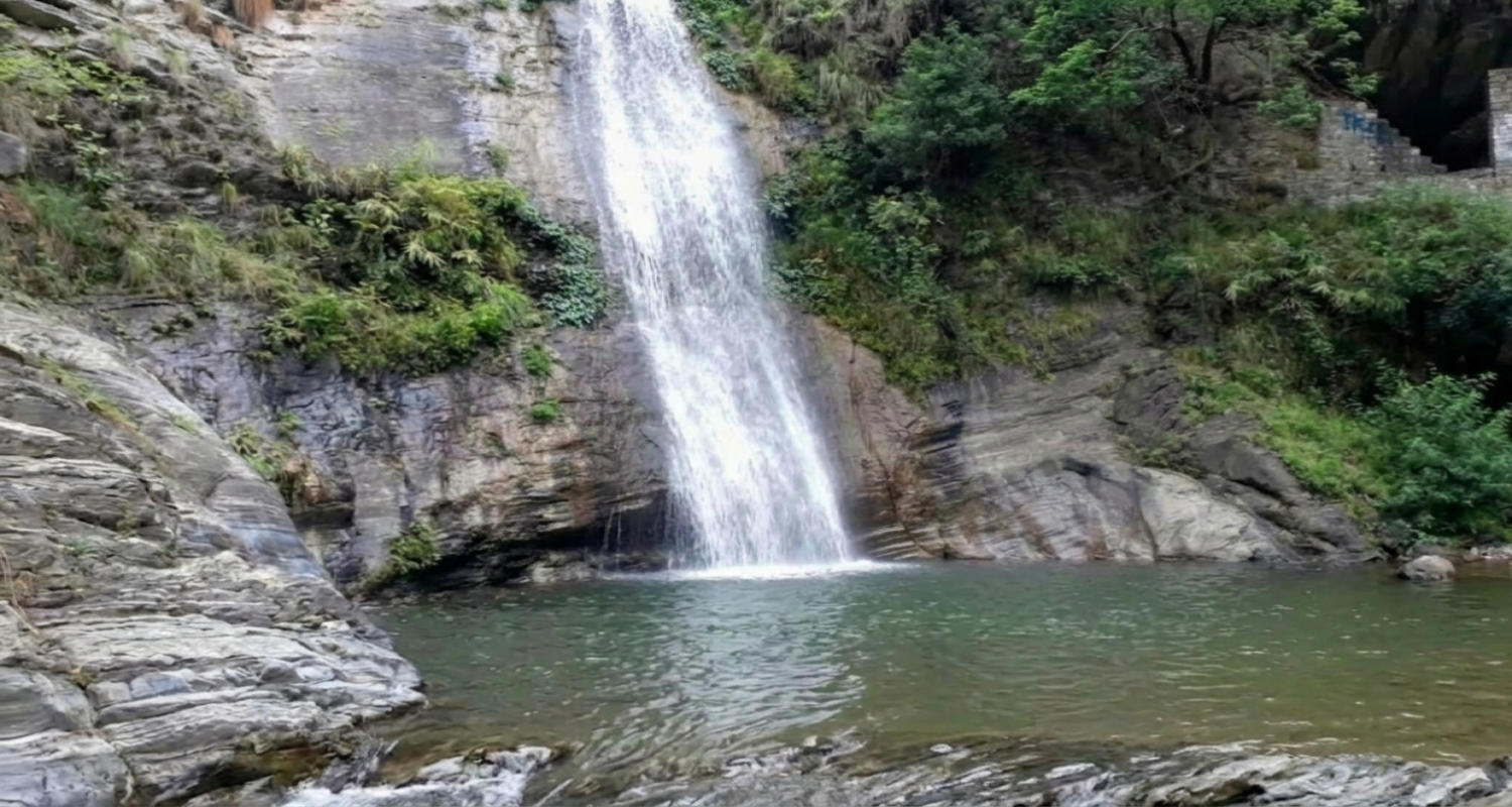 Chinbo Waterfall