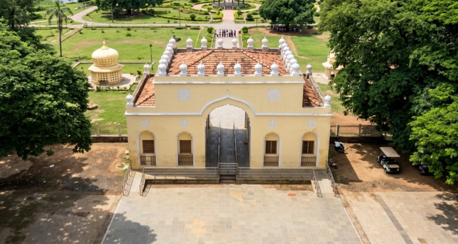 Tipu Sultan Summer Palace ( Daria Daulat Bagh )
